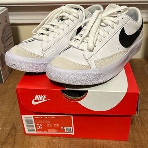 Nike Blazer Low ‘77 Youth/Women’s